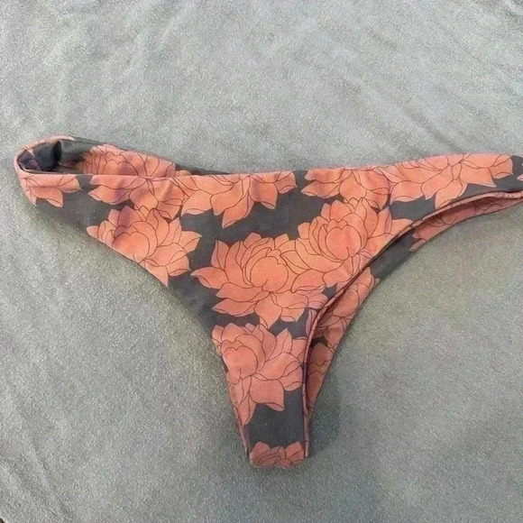 Blue and mauve floral bikini bathing suit bottom extra small reversible cheeky - Picture 7 of 9